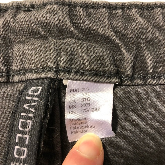 Ladies H&M Divided button down Jean - Picture 11 of 11